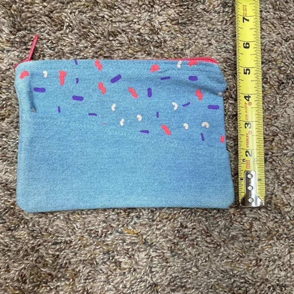 Cosmetic bag bundle - Picture 12 of 12